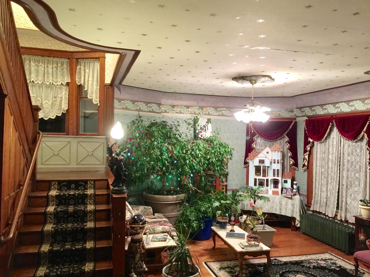 Scarlett House Victorian B & B Janesville Exterior photo